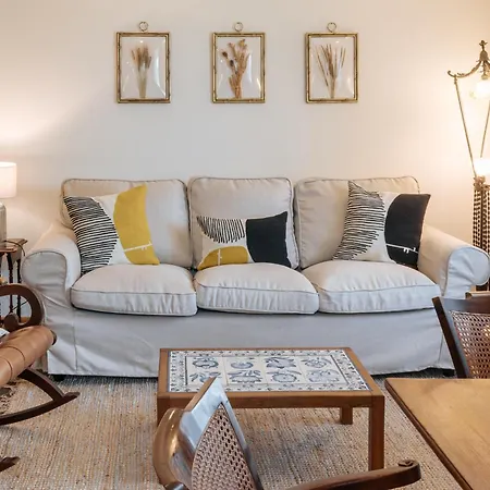 Real I By Mycelia וילה