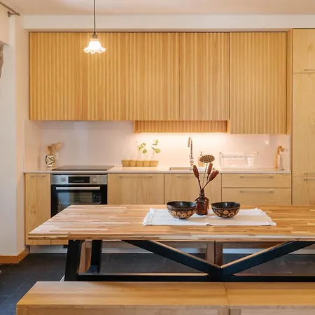 Real I By Mycelia וילה