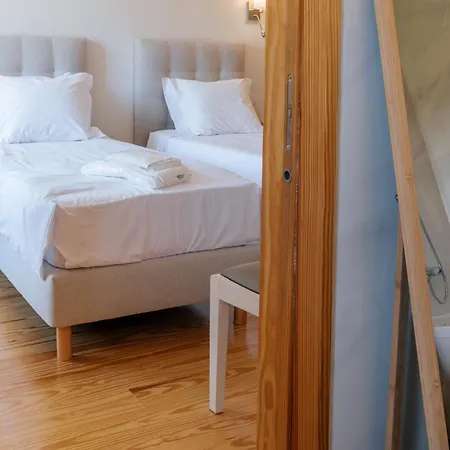 Real I By Mycelia Vila *