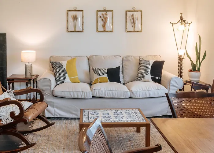 Real I By Mycelia Villa